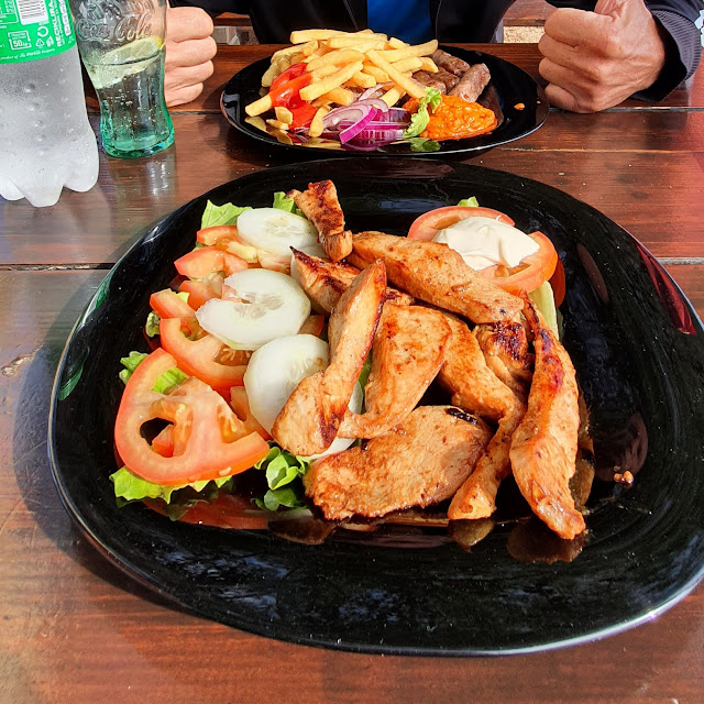 Hähnchen Mit Salat