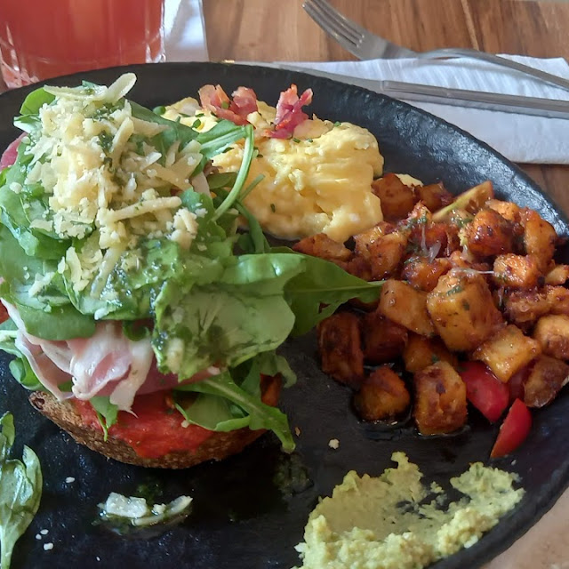 Brunch Serrano