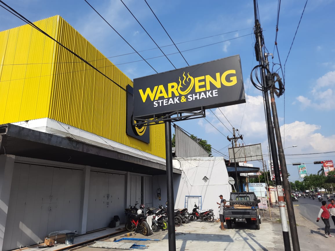 Waroeng Steak & Shake Majapahit Semarang