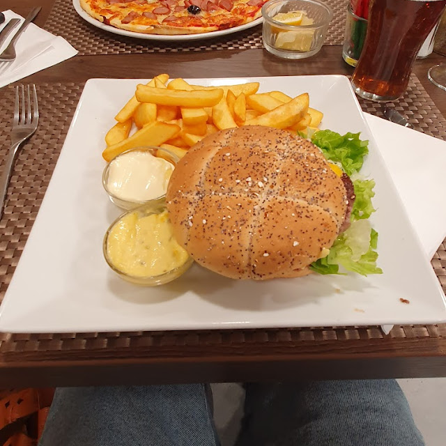Hamburger Fait Maison XL Steak Du Boucher Frites