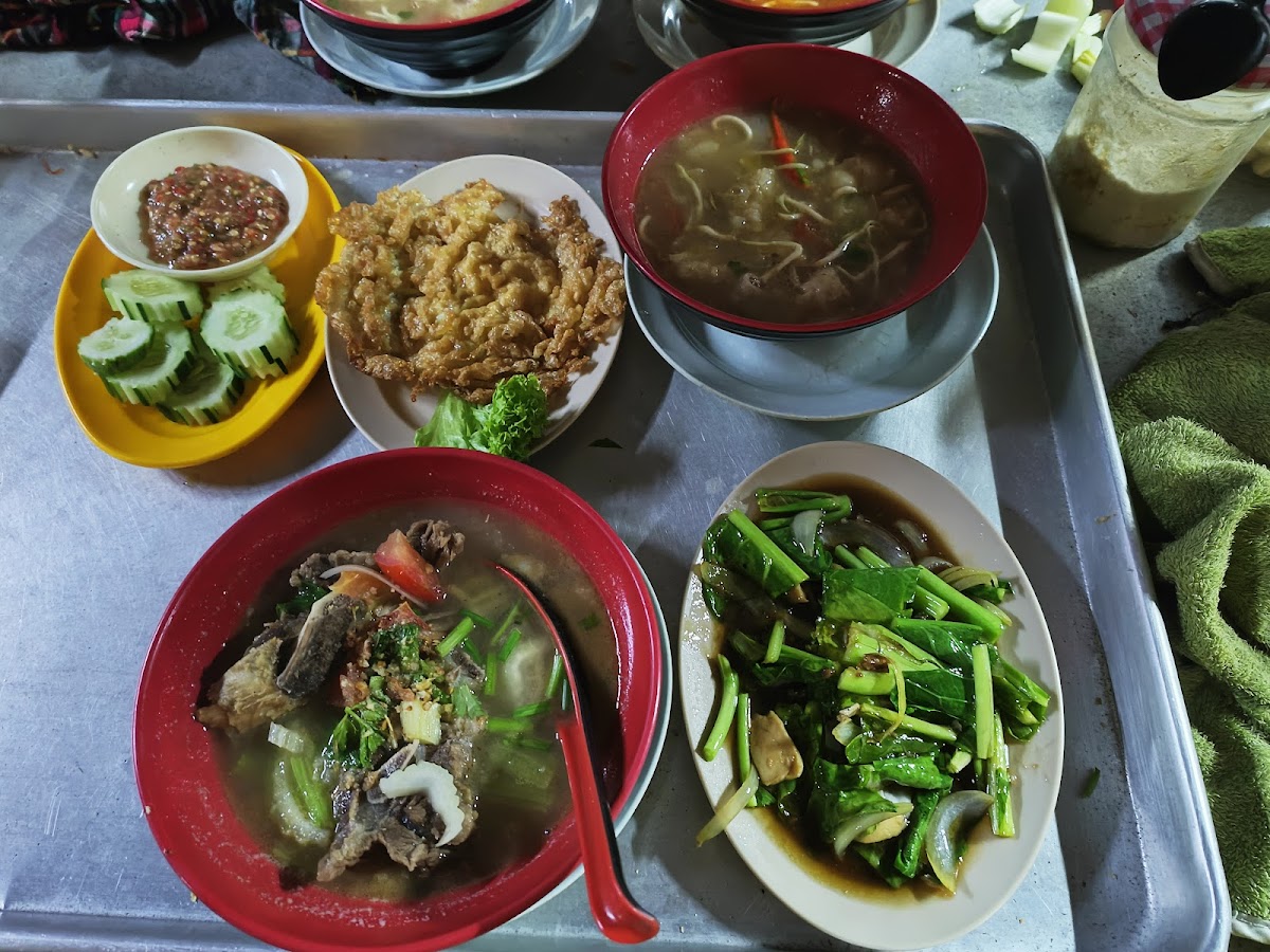 WAU SEAFOOD RESTAURANT..