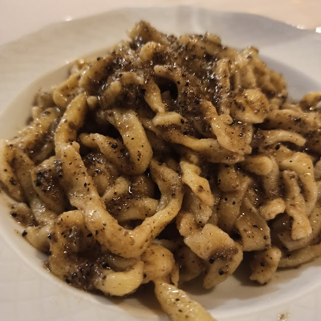 Stringozzi Pasta Acqua E Farina E Tartufo Estivo Sublimi Nella Loro Semplicità