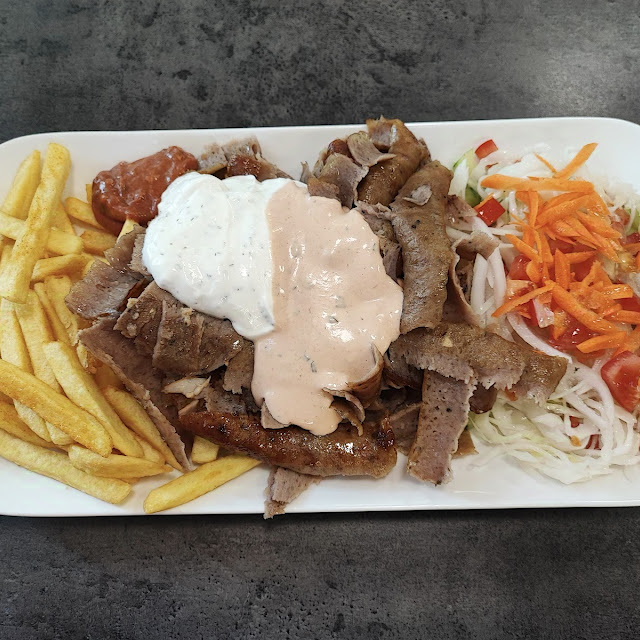 Döner-teller Mit Pommes