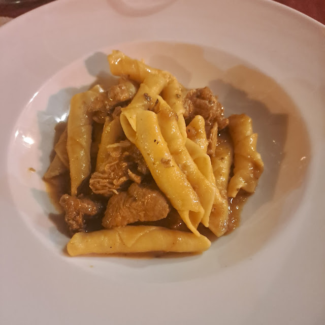 Fuzi Al Ragù Di