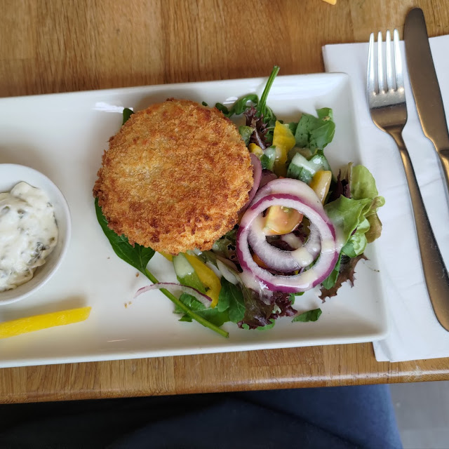 Salmon Cakes