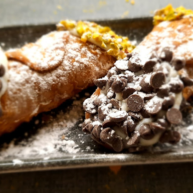 Cannolo Siciliano Alla Ricotta
