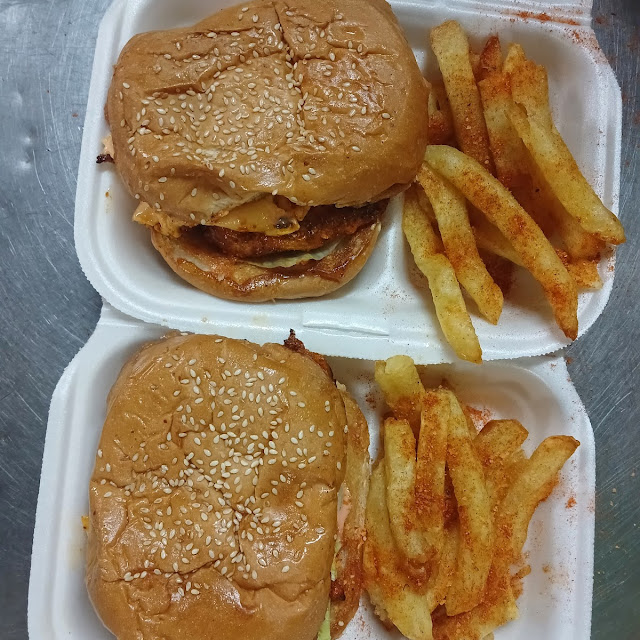 Jumbo Chicken Burger with Chips