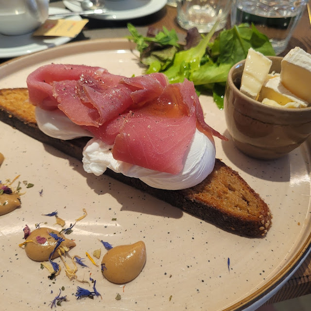 Smoked Tuna on Poached Eggs