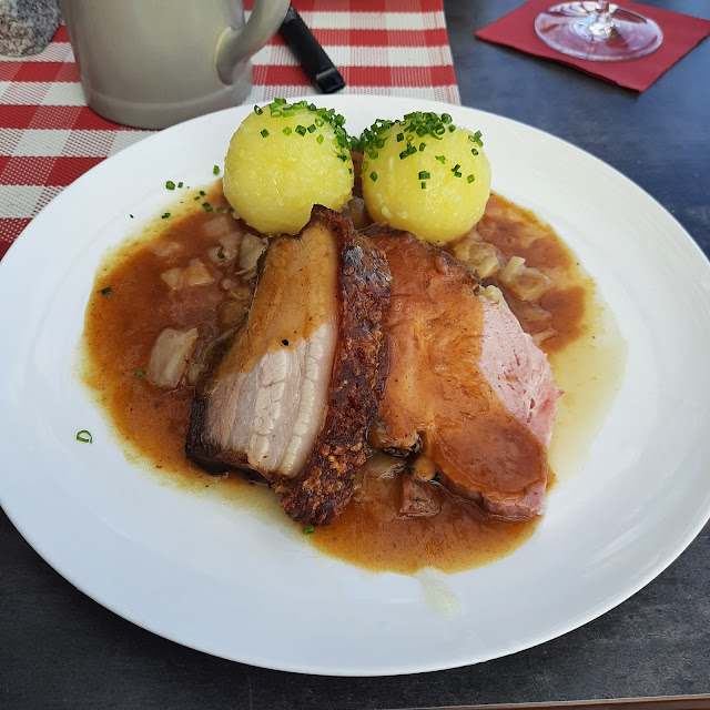 Augustiner Bierbraten Mit Zweierlei Knödel