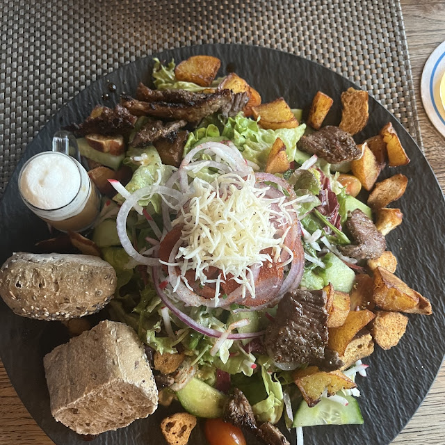 Green Salad with Beef