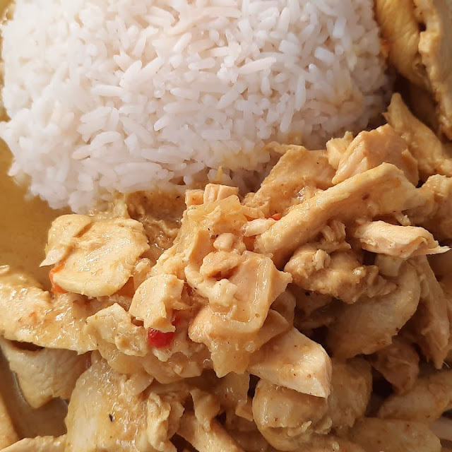 Émincé de Poulet Curry Jaune