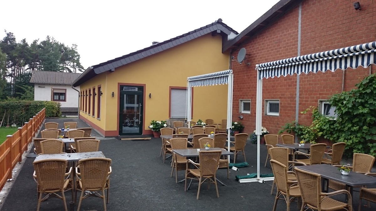 Café 'Em Höhnerstall' - Andreas und Cilia Gentz