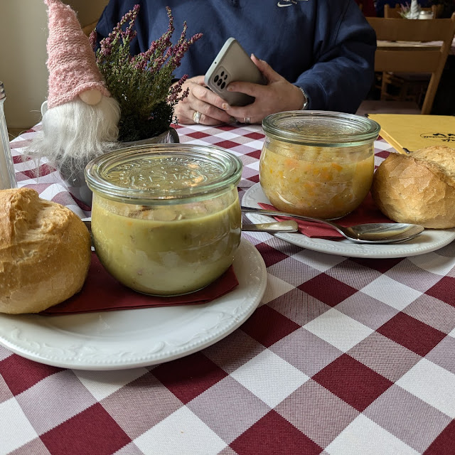 Erbsensuppe Und Kartoffelsuppe
