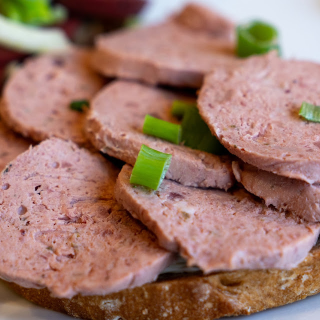 Bauernbrot Mit Leberwurst