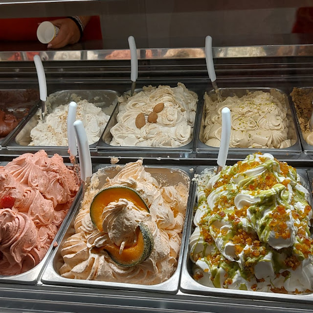 Vasto Assortimento Di Gusti Di Gelato