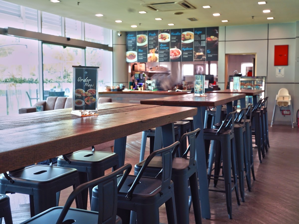 CawanMu Deli Lounge