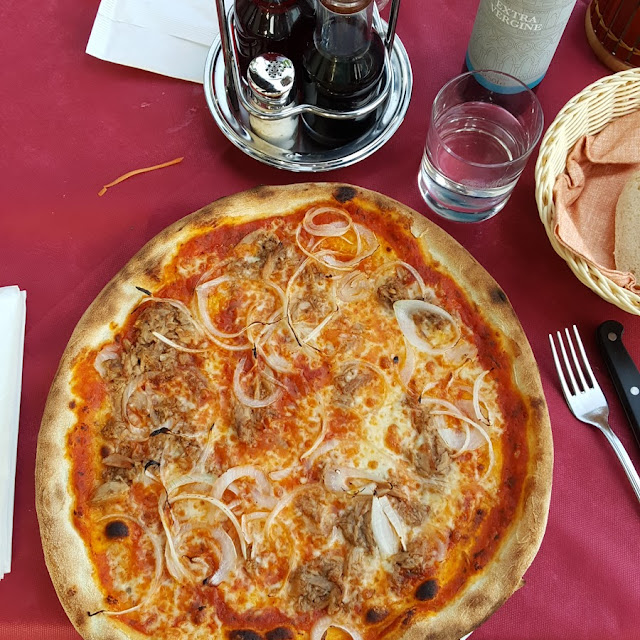 Pizza Tonno
