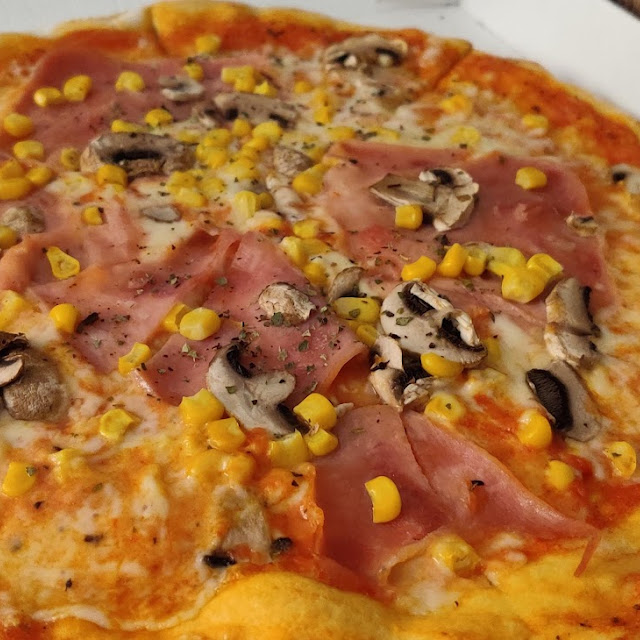 Pizza Prosciutto & Funghi