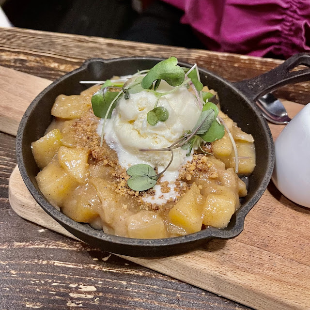 Pear Apple Crumble Toast
