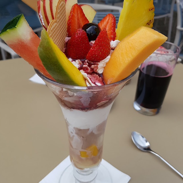 Genialer Früchtebecher