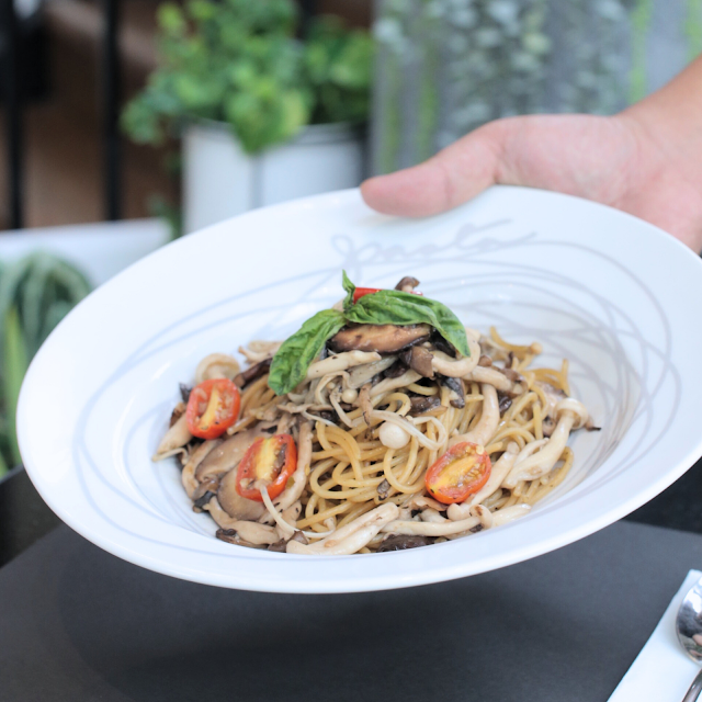 Spicy Mixed Mushroom Spaghetti