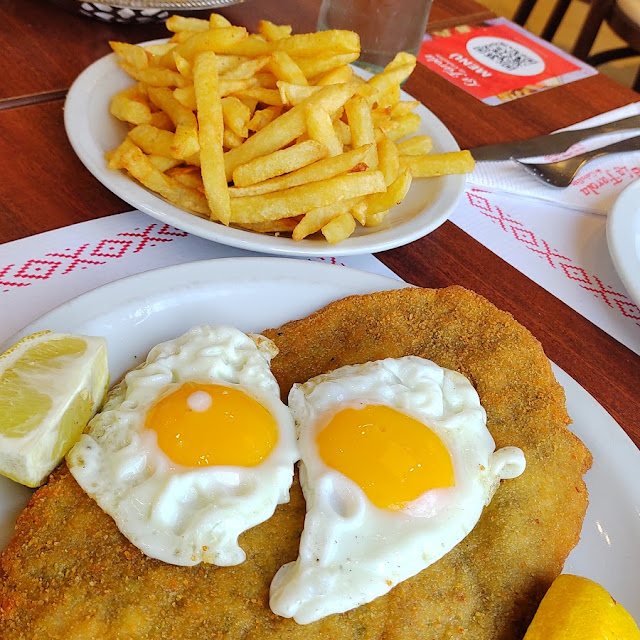 Milanesa de Carne Con 2 Huevos Fritos