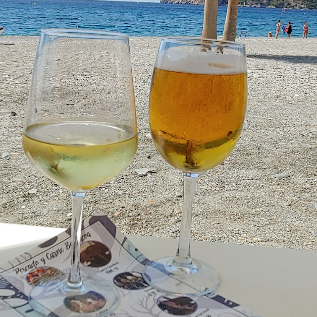 Vino de la Casa Blanka Und Cerveza