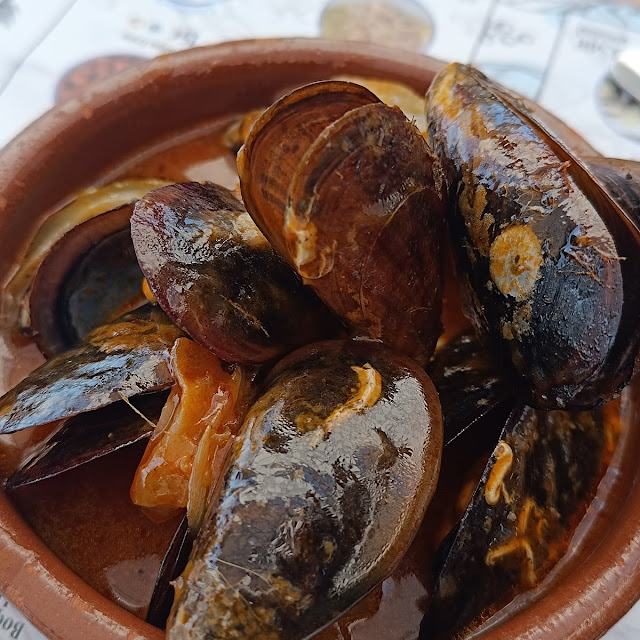 Aperitivo de Mejillones A la Marinera