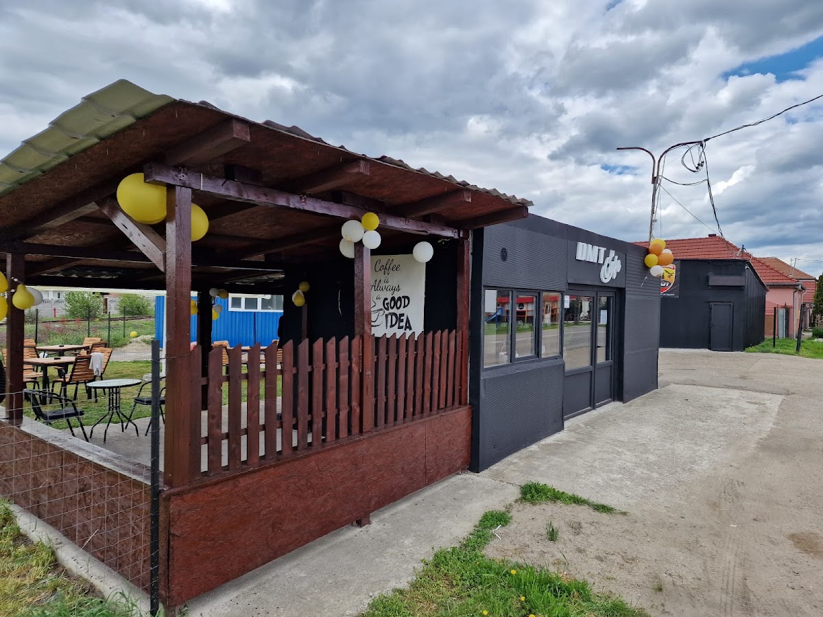 DM Cafe & Food