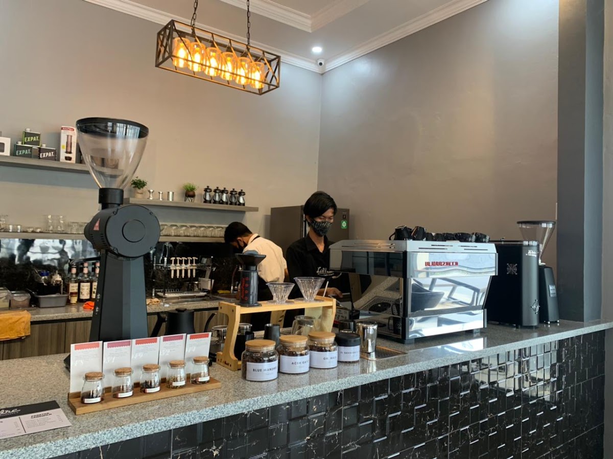 La Madre Coffee & Roastery