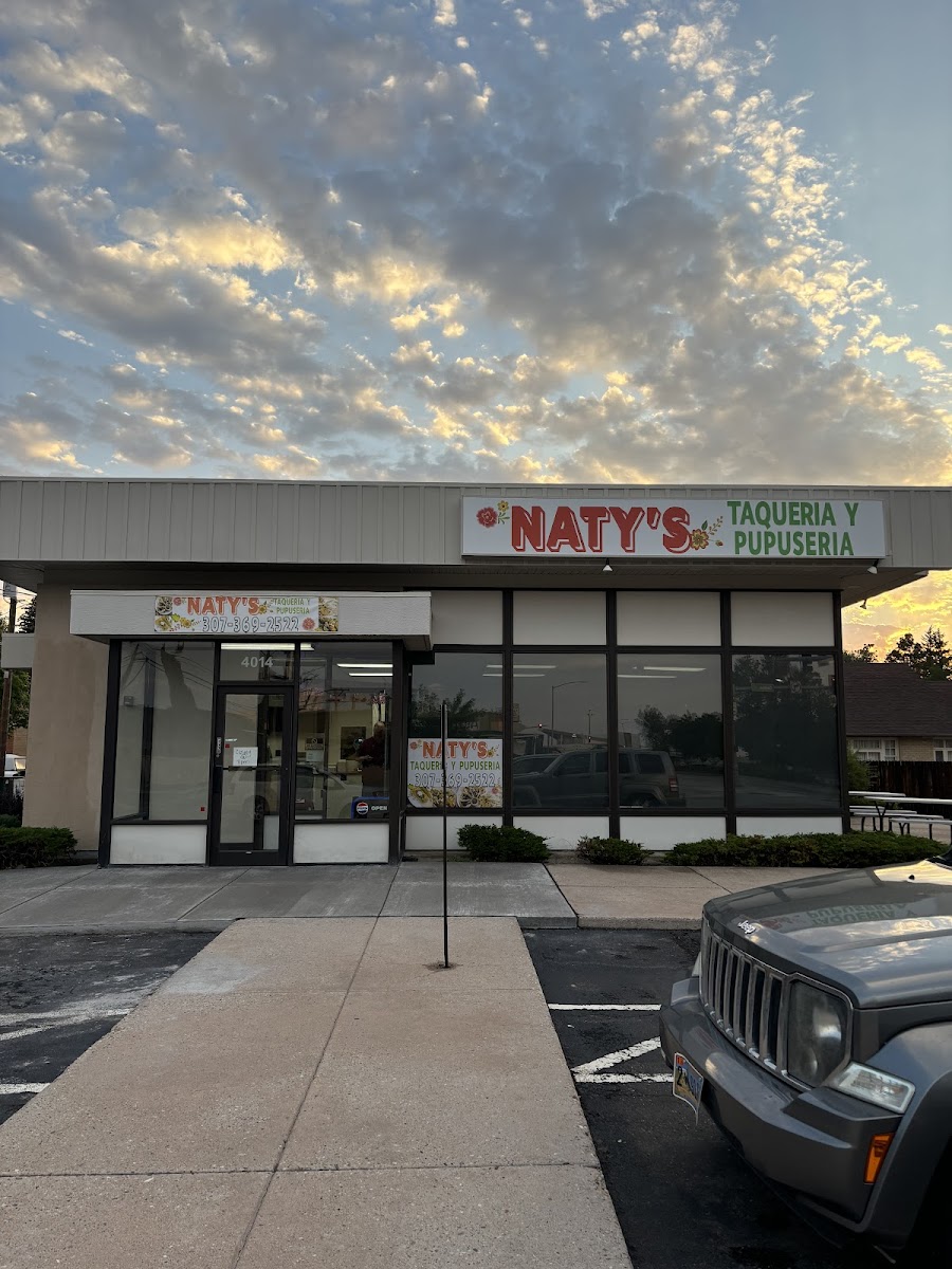 NATY’S TAQUERIA Y PUPUSERIA