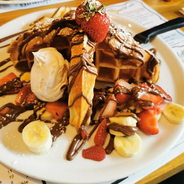 Gaufre Nutella Banane Et Fraise