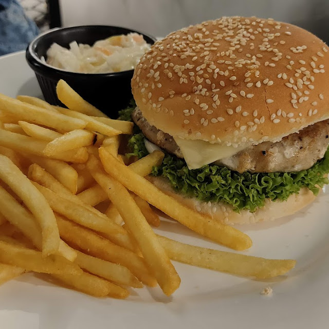 Chicken Burger with Mushrooms
