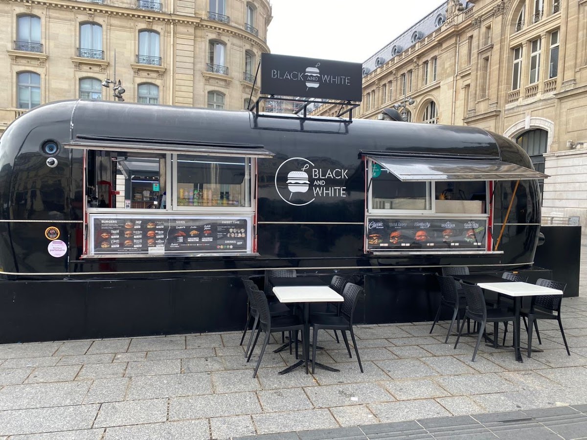 Black & White Burger Gare Saint-Lazare