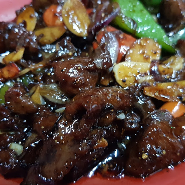 Black Pepper Steak with Onions