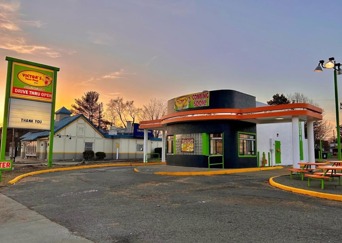 Victors taco shop