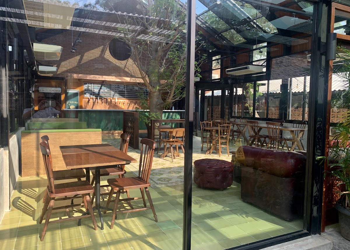 Ombé Kofie Menteng
