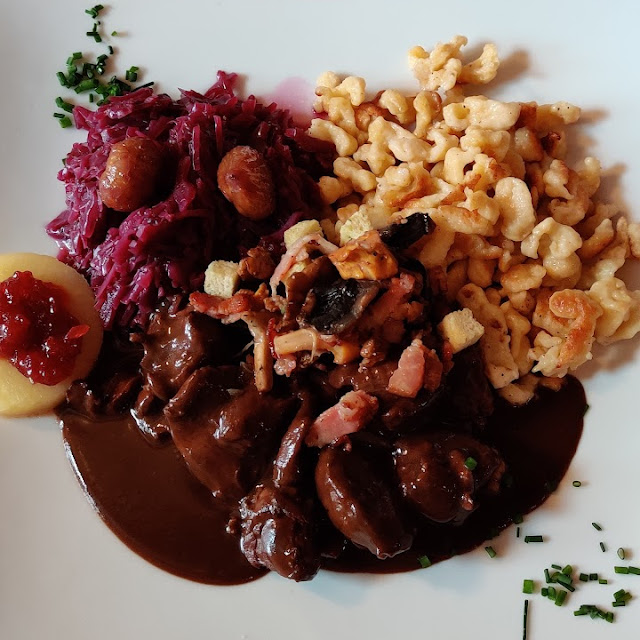 Rehpfeffer Mit Spätzli