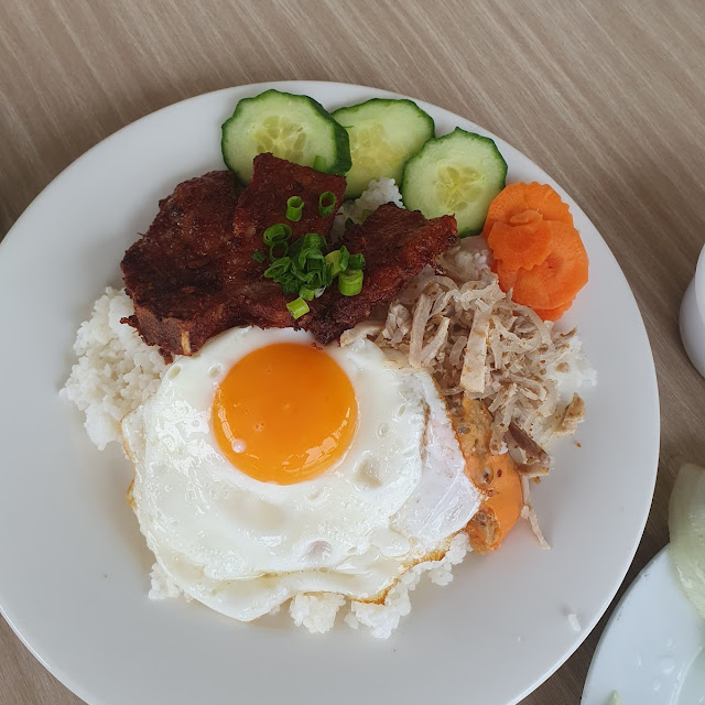 Broken Rice with Pork Chop and Shredded Pork