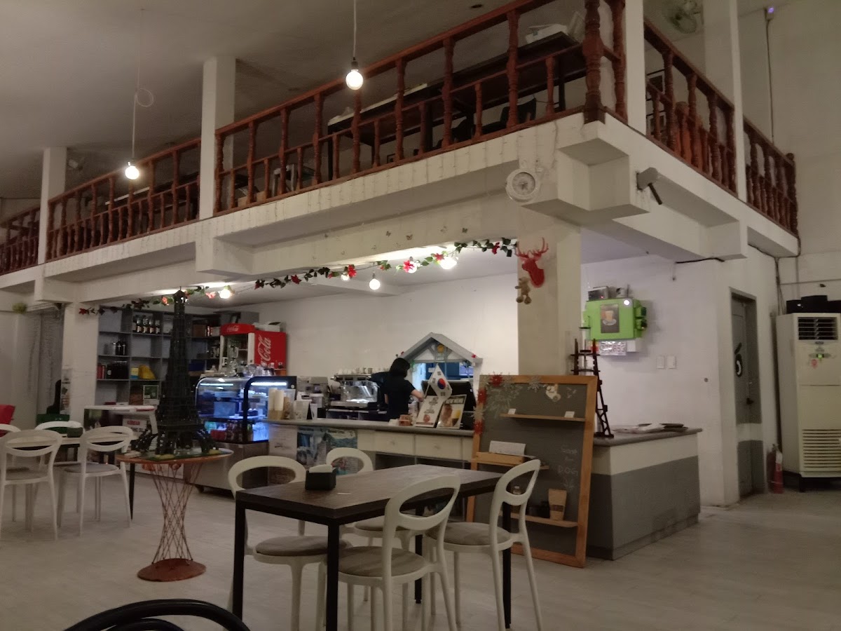Cafe 52