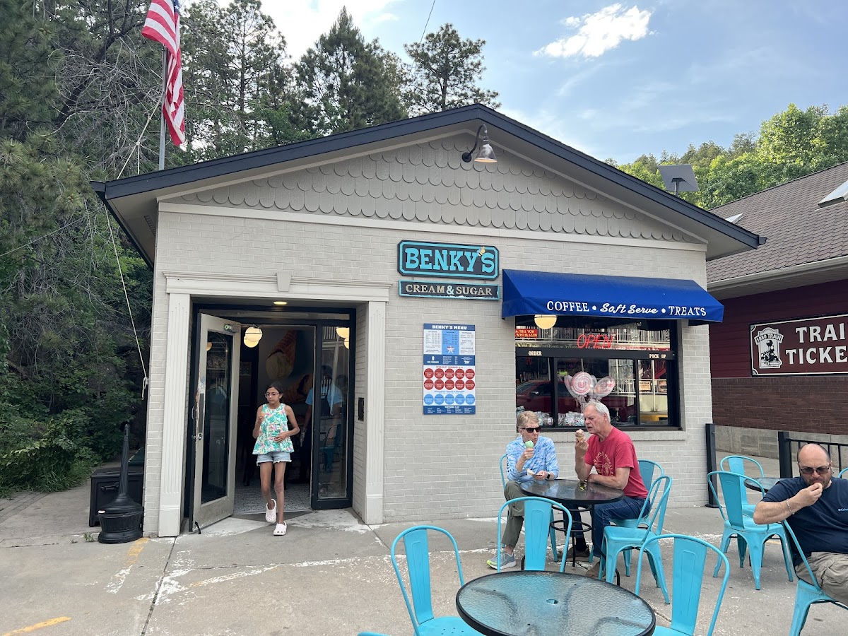 Benky’s Cream & Sugar