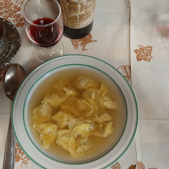 Agnoli In Brodo