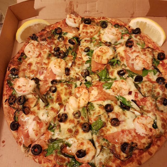 Seafood Pizza
