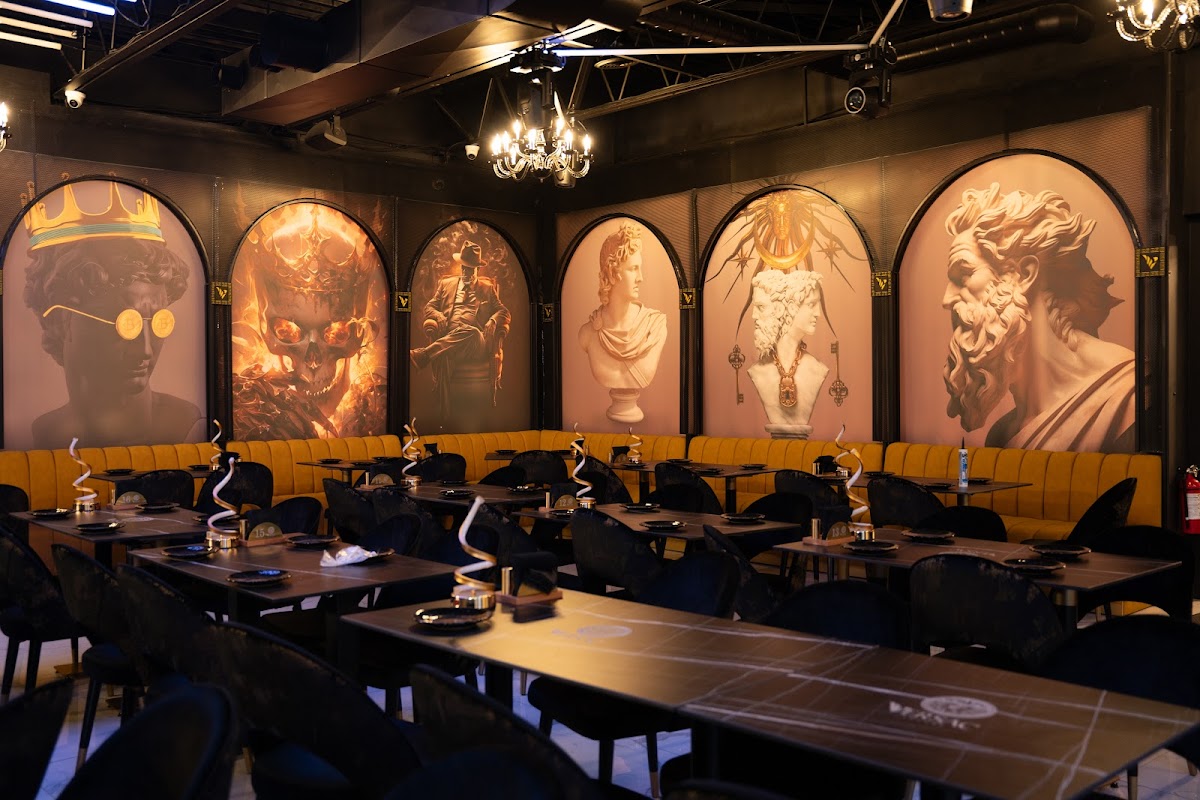 Versac Lounge Restaurant and Bar