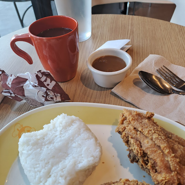 2 pcs Chicken with Extra Rice and Hot Chocolate