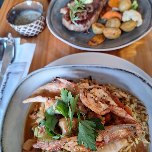 Paella Und Sirloin