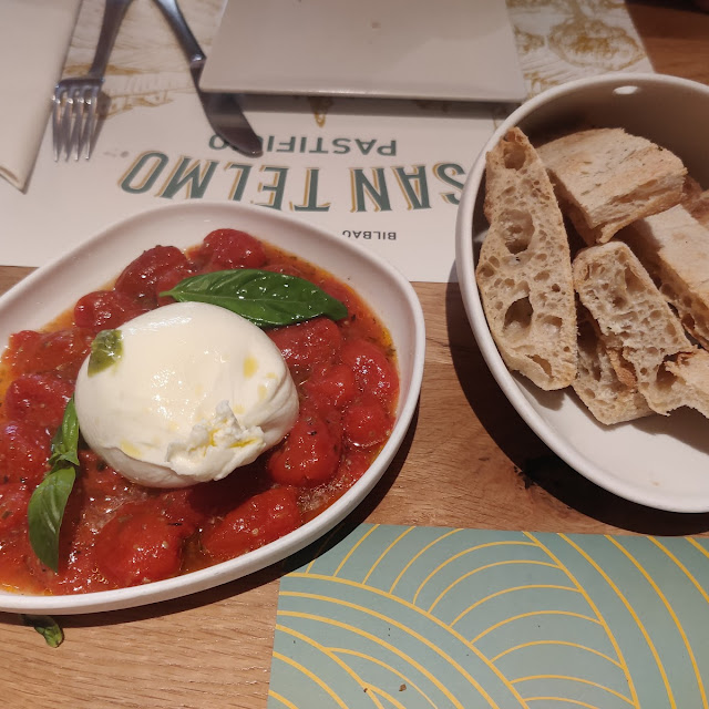 Burrata Con Tomate