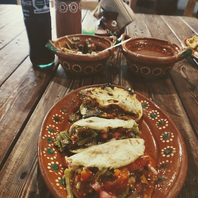 Gorditas de Chicharrón Y Champiñones Con Queso