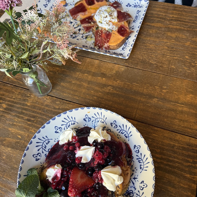 Red Fruit Pancake