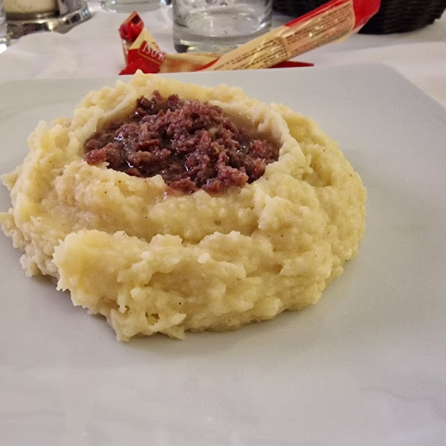 Salama Da Sugo E Purè